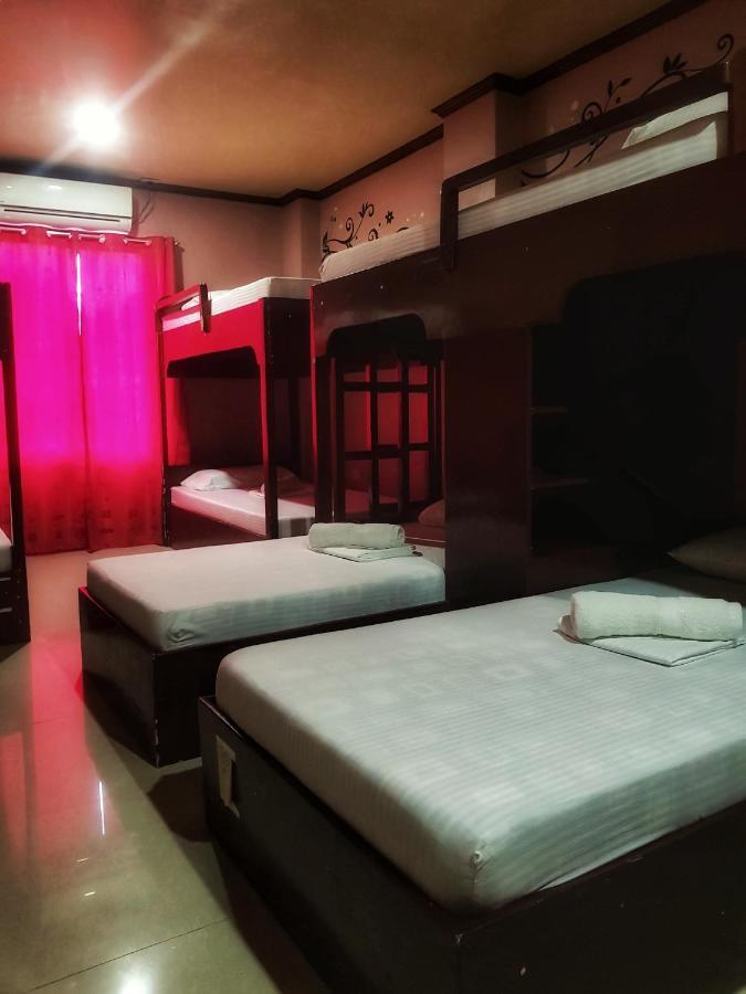 Oyo 712 Island Hop Nido Hostel El Nido Bagian luar foto
