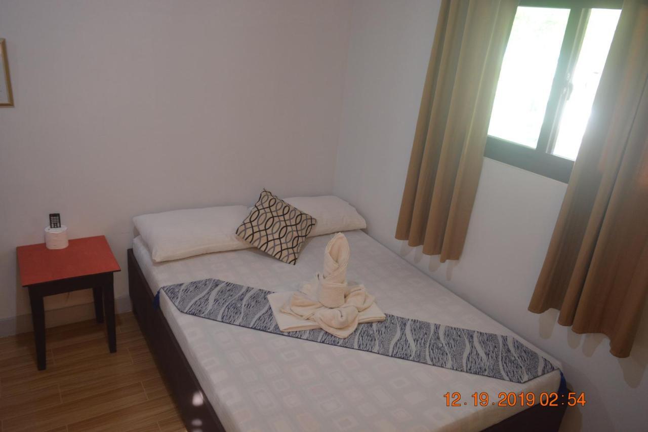 Oyo 712 Island Hop Nido Hostel El Nido Bagian luar foto